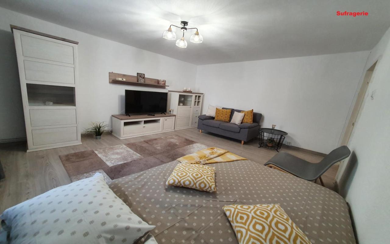 Mia Central Apart, 3 Rooms, 2 Baths, Afi Mall Брашов Екстериор снимка